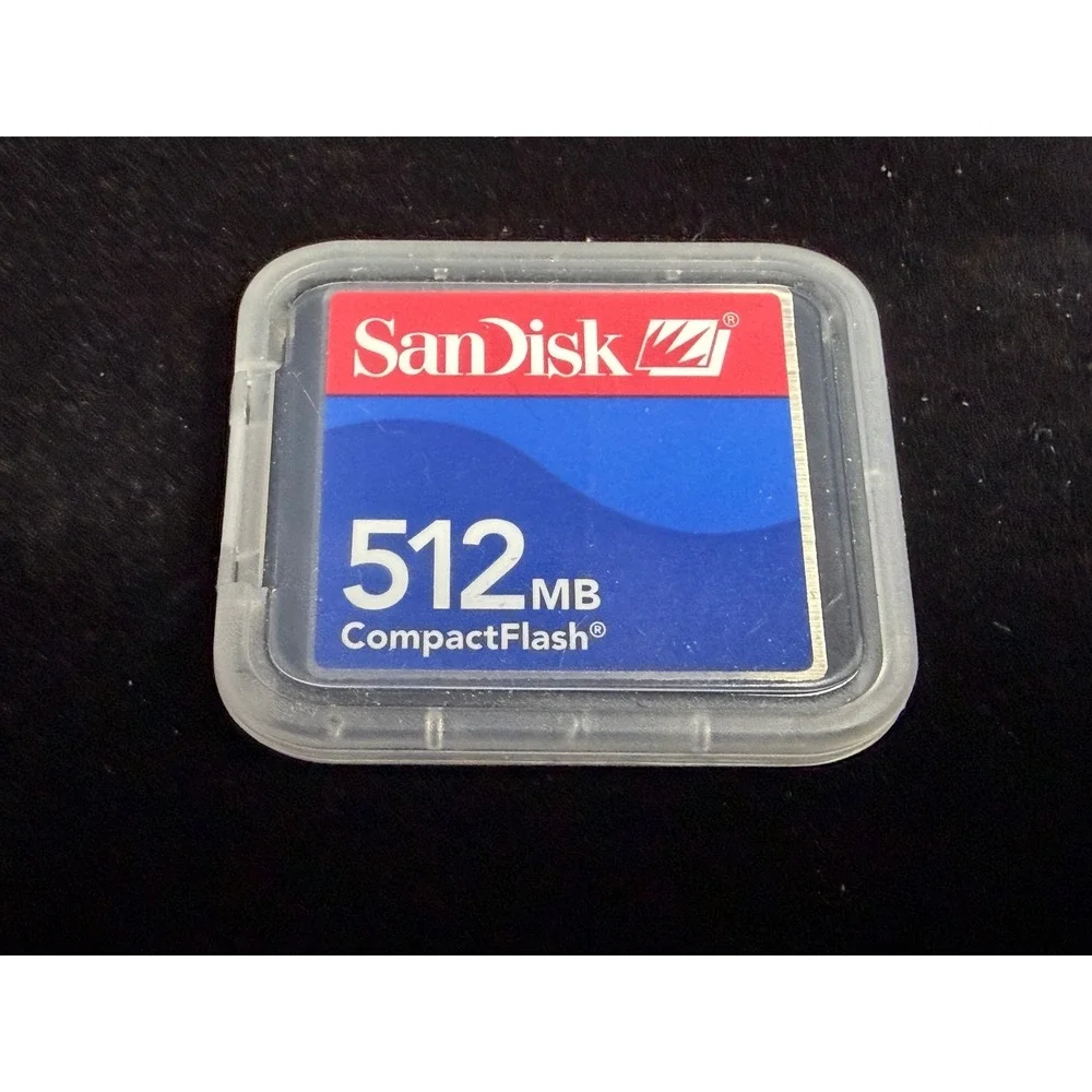 SanDisk 512MB CompactFlash CF Memory Card SDCFB with Protective Case Vintage